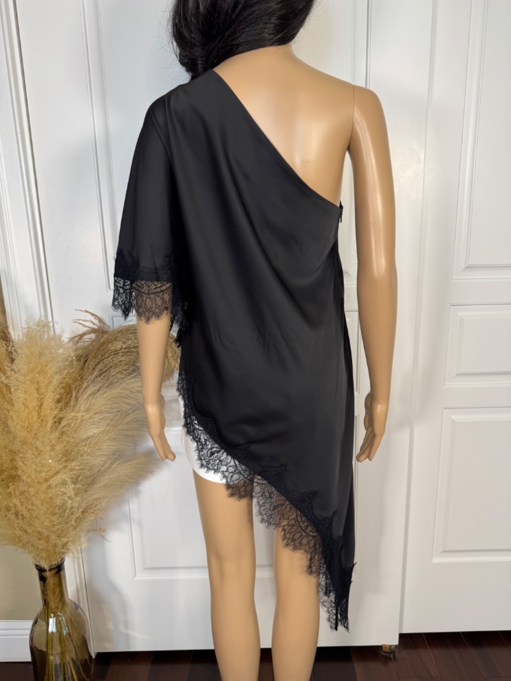 ASYMMETRICAL ONE SLEEVE LACE TRIM BLACK TOP - NWT - Picture 9 of 14